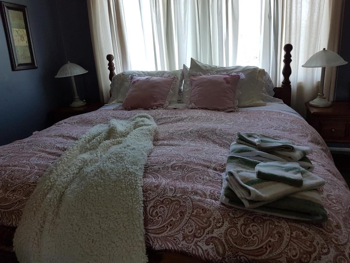 Ye Olde Walkerville Bed & Breakfast Виндзор Экстерьер фото