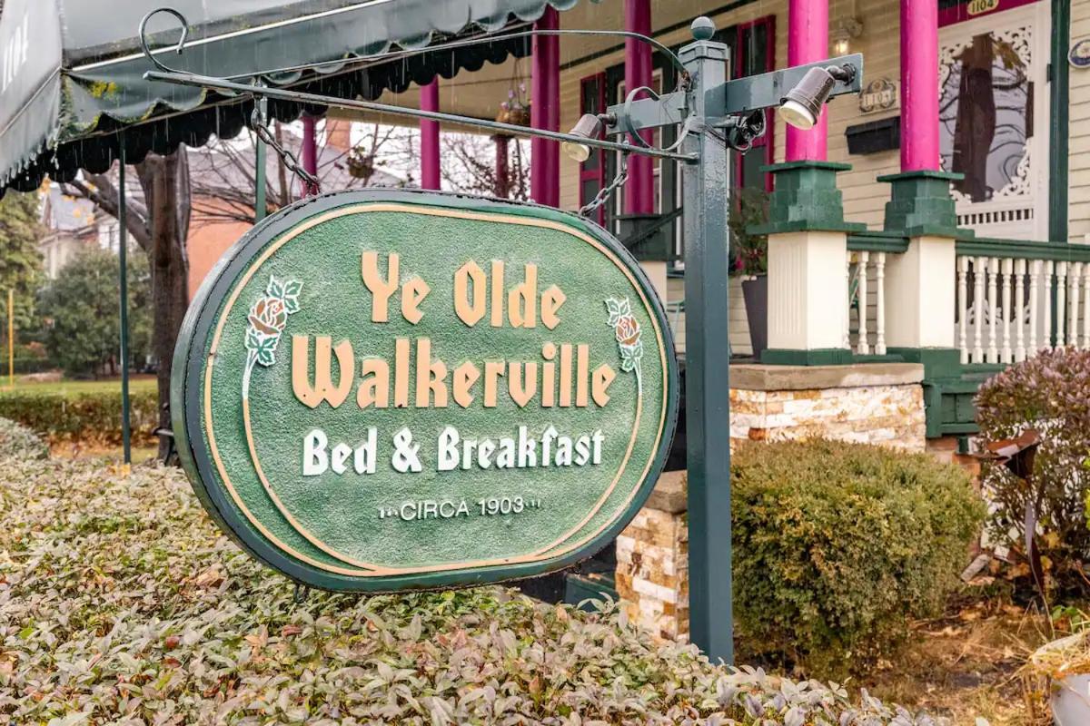 Ye Olde Walkerville Bed & Breakfast Виндзор Экстерьер фото